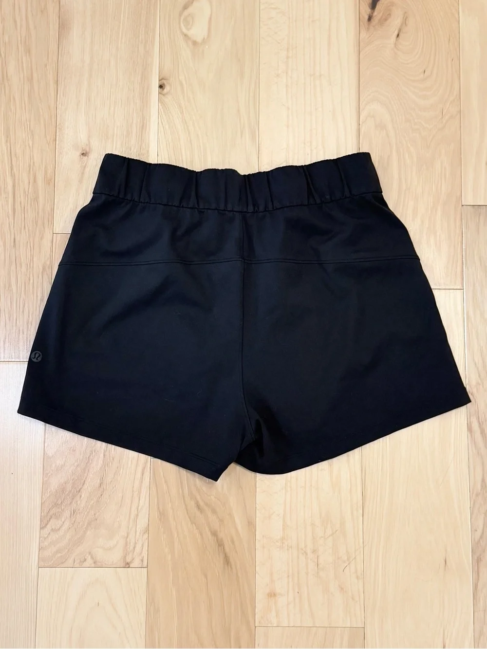 LIKE NEW Lululemon On The Fly Short *2.5